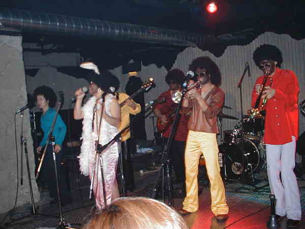 �����E�E